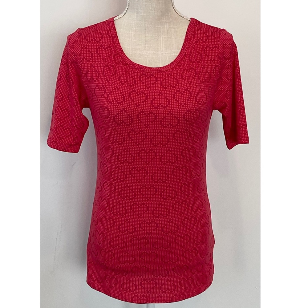 Lularoe  Classic T-Shirt - EUC